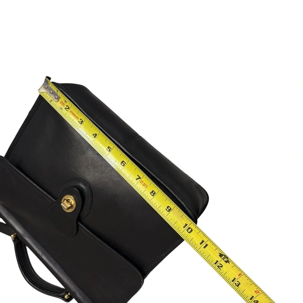 Coach vintage black leather 9927 Dominican Republic Willis bag